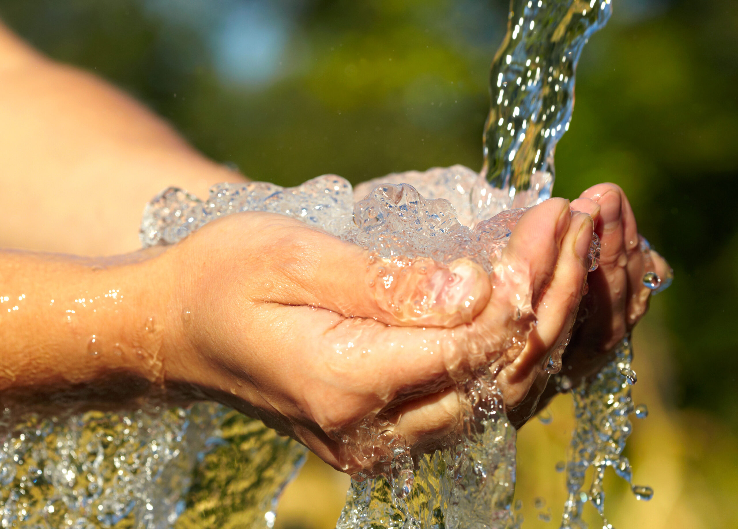 hands and water